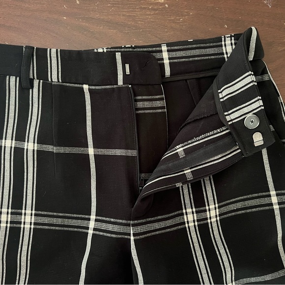 Forever 21 Black and Beige Flared Checked Parallel Trousers | 2 - Picture 8 of 15